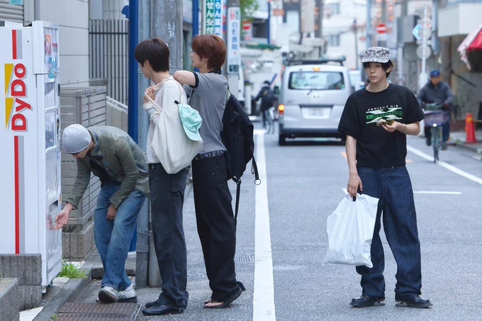 This photo was taken by @neesangwon, our manager, who joined us on this trip as well.