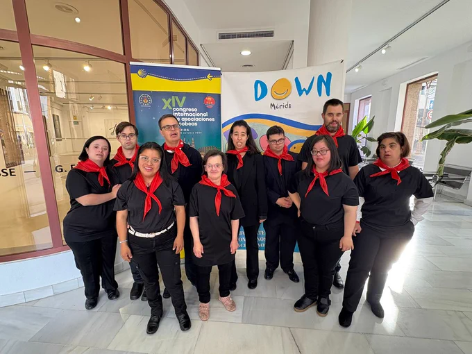 Miembros de Down Mérida que van a participar en el XIV Congreso Internacional de Asociaciones Jacobeas "Homo Viator"