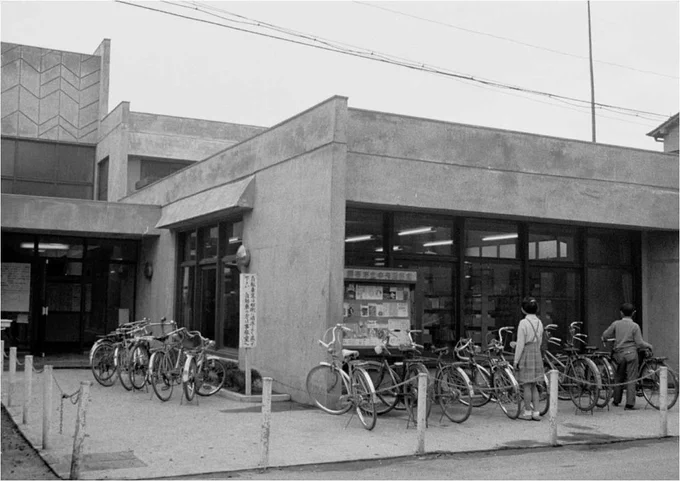 1966年開館当時の中央図書館の写真