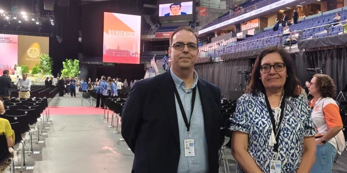 🤝 #USO participó en el encuentro "Tejer Redes" con el Papa León XIV.
Un foro que reunió a representantes de distintos ámbitos de la sociedad para reflexionar sobre el diálogo, la colaboración y la construcción de espacios de encuentro.

🔗 https://www.uso.es/uso-presente-en-el-encuentro-tejer-redes-con-el-papa-leon-xiv/