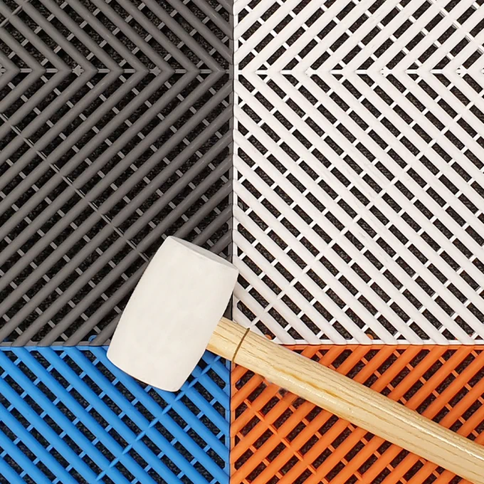 With the White MotoVent Interlocking Tile, you can enjoy vibrant and long-lasting colours. The high fade resistance, thanks to UV stabilizers mixed into the material and colour pigments, ensures your tiles retain their brilliance for years to come. The non-slip surface adds an extra layer of safety, preventing slips and trips in all weather conditions.