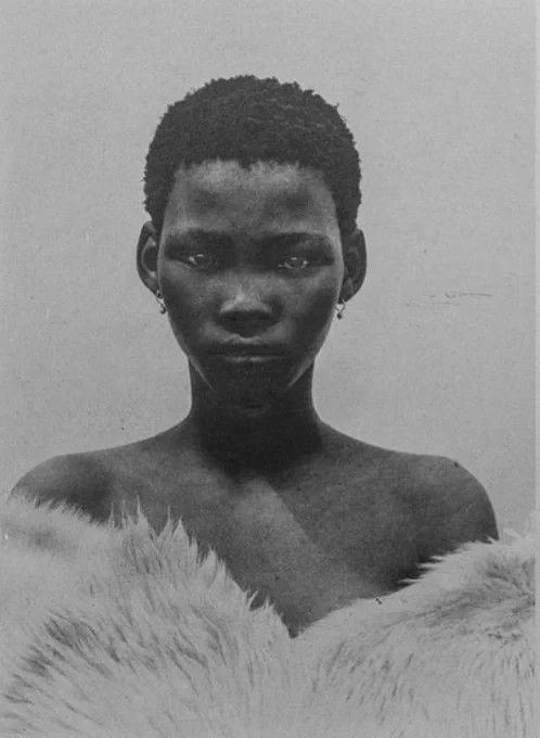 San girl, 1910.