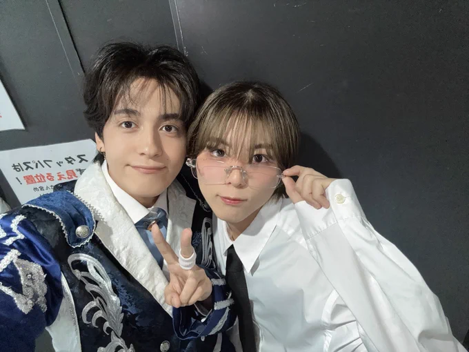 あっちゃん🧡

夜中にすぐ誕生日祝ってくれて本当に嬉しかった😊
やっぱり大好きな人から言ってもらえると幸せだなって改めて思ったよ🫶

またお泊まりの予定決めてる最中だから今から楽しみ❗️
早く会いたいなぁ🥹

世界で一番愛してる🧡