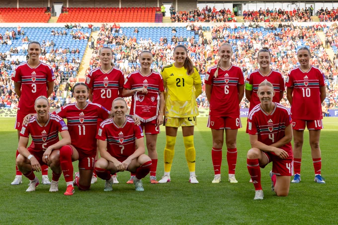 Cymru team photo against Czechia. 