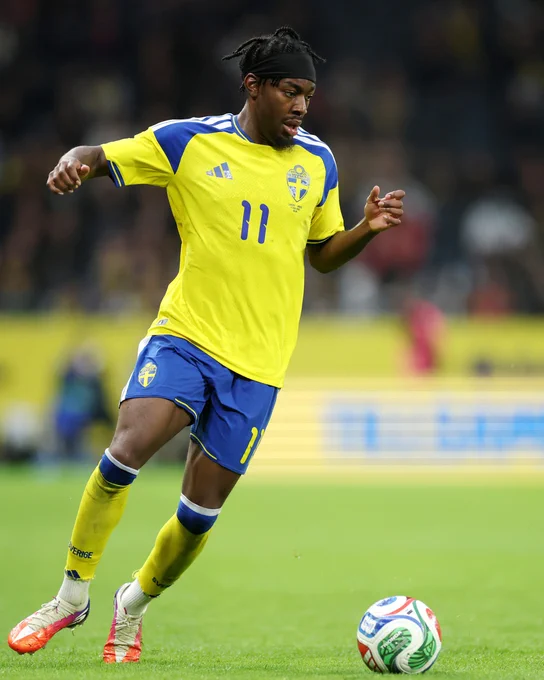Anthony Elanga in action for Sweden.