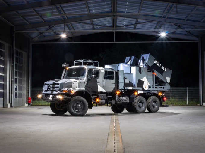  Diehl Defence presents innovative "all-in-one" solution for short-range air defence: IRIS-T SLS MK 4

The day before this year's ILA Berlin Air Show (June 10 - 14), Diehl Defence presents the further development of its highly mobile air defence system named IRIS-T SLS MK 4 to the expert audience. The short-range air defence system is specifically designed to protect troops on the move and critical infrastructure from airborne threats. This fourth generation of the IRIS-T SLS system has an effective range of 12 km and an altitude coverage of up to 6 km.