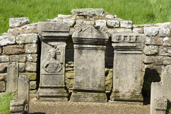 Hadrian's wall (📸 Robert Harding/Alamy; Courtesy English Heritage; Courtesy Vindolanda Trust)