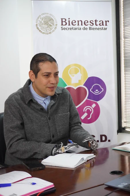 Fotografía del Director General para el Bienestar de las Personas con Discapacidad, en reunión virtual sobre el Programa Nacional para la Igualdad y No Discriminación con CONAPRED.