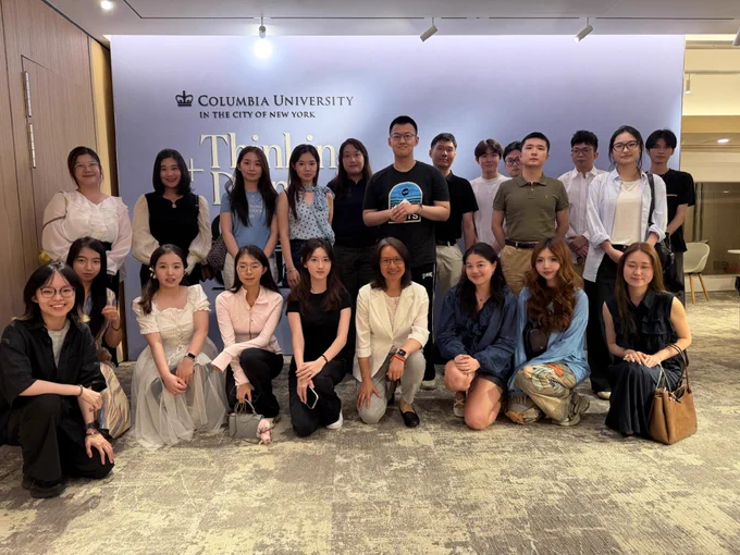 MA Climate & Society student Jasmin Zheng and vice dean for student affairs Mingfang Ting with admitted students at June 8 Beijing Admitted Students Welcome Day.
