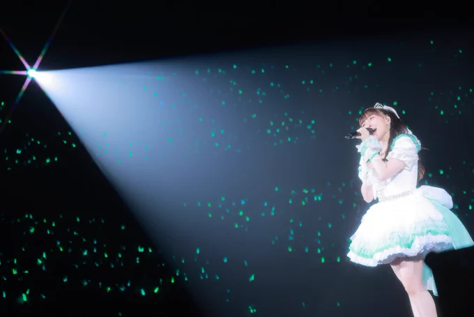 長いアイドル人生の中でこんな素敵な景色を見られるなんて、最初はおもっていなかったな。

こんなに沢山の人に愛してもらえる人間になれるなんて思ってもみなかった。

ぜんぶ、BEYOOOOONDSのおかげです。
そして、応援してくれるあなたがいたからです。

大好きだよ。愛してる。ありがとう。

これからも、よろしくね。