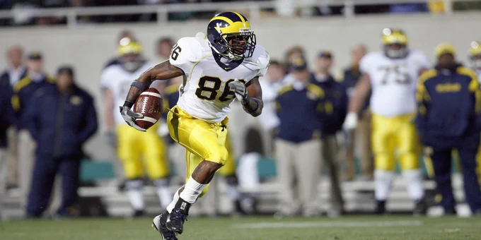 Michigan football offers two sons of former stars