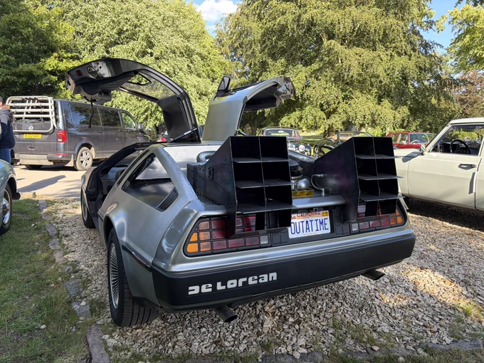 We saw this next year….. #BackToTheFuture #DeLorean #Warborough - http://miniphernalia.co.uk