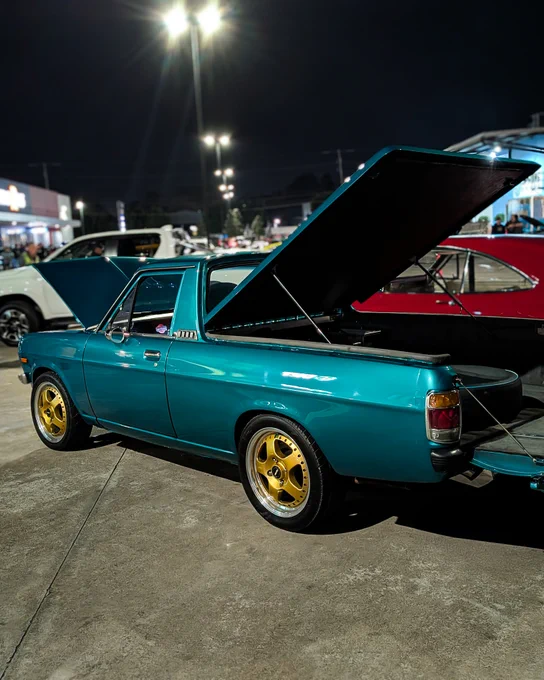 Custom Datsun 1200 Ute sitting on Simmons | W47D4T 💙💙

☎️ Call (02) 8577 8577
🏬 Visit 868 Princes Hwy, Tempe NSW 2044
👨🏻💻Shop www.tempetyres.com.au
💳 We accept Zip Money & AfterPay

#datsun1200 #datsunute #jdmclassic #enginetuck #cleanbuilds