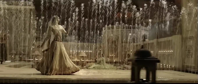 Mohe Rang Do Laal - Bajirao Mastani (2015)