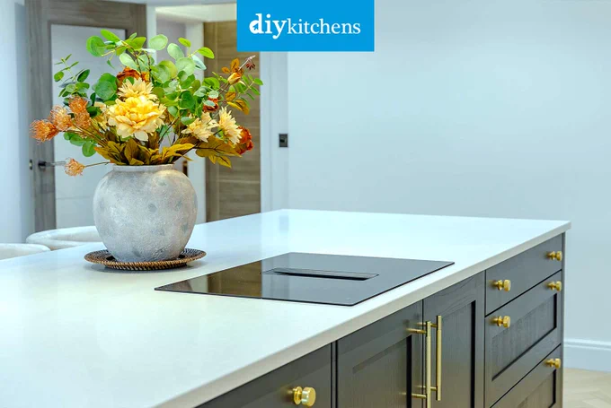 An Innova Bramley Cashmere & Carbon Shaker #kitchen | DIY Kitchens