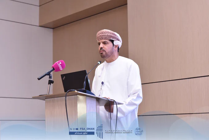 ممثلي الهيئة خلال افتتاح الجلسة