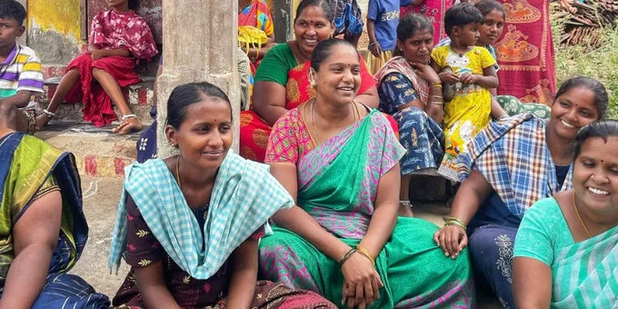 🌍💜 #USO apoya un proyecto sindical de mujeres en India, con @LSB_USOEuskadi 
✊ Una iniciativa para impulsar su participación y organización para defender sus derechos laborales y sociales.
🤝Solidaridad para avanzar en #igualdad y #TrabajoDecente.

🔗 https://www.uso.es/uso-apoya-un-proyecto-de-fortalecimiento-sindical-de-mujeres-en-la-india/