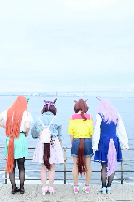 偶然みんなが海を見下ろしてるところを撮影してもらいましたw
シンクロ率がヤバいw
そして、みんな後ろ姿もバッチリウマ娘だから見てほしい🥺