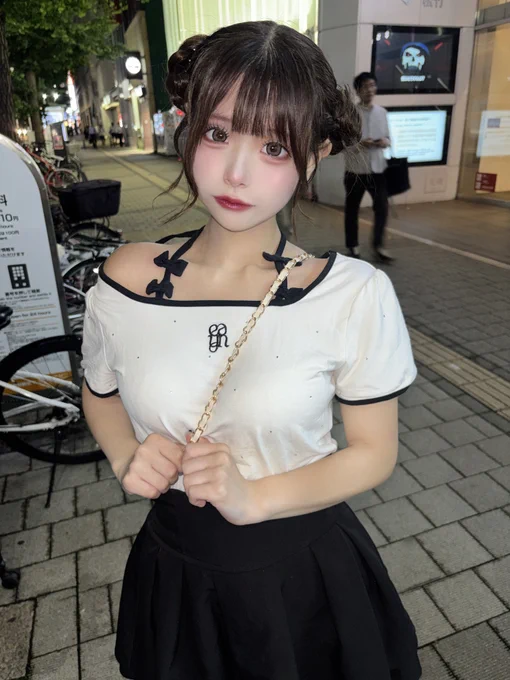 フレンチガーリー⊂(  ᴖ ̫ᴖ)⊃♩ ⸒⸒
