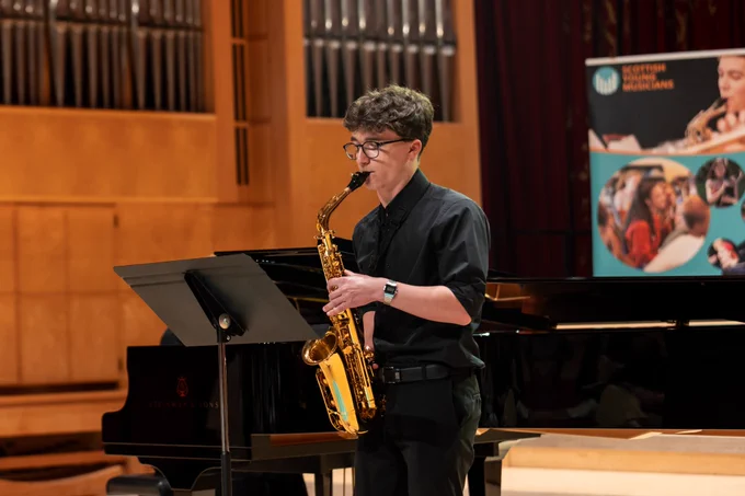 Reece performing Brazileira from Scaramouche by D Milhaud