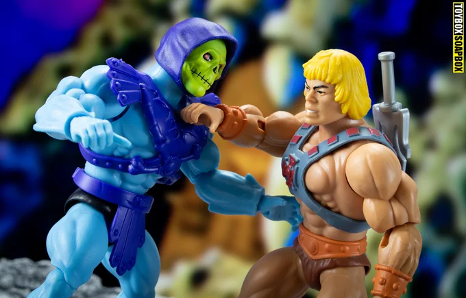 he-man fighting skeletor