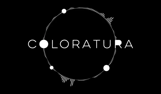 La imagen muestra el logo de Coloratura, en color blanco sobre fondo negro. El logro consiste del nombre del juego envuelto en un círculo que evoca ondas sonoras.