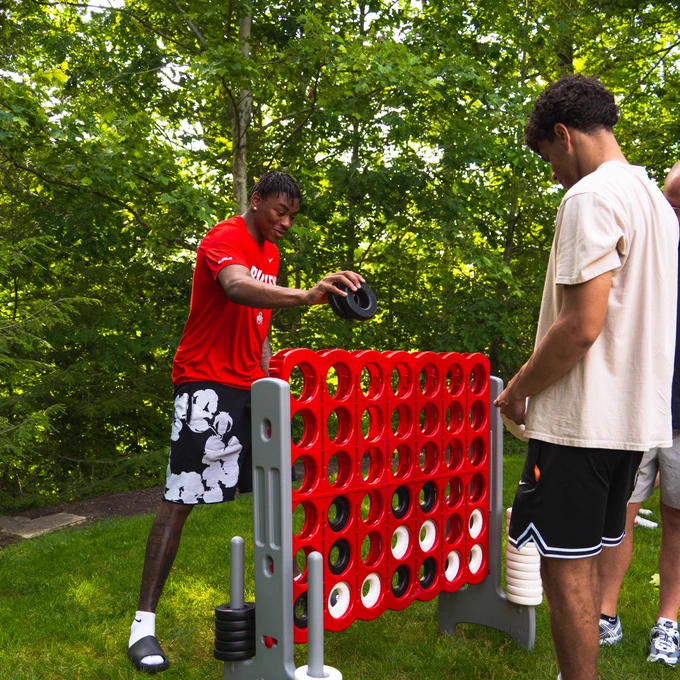 Amare Bynum playing Connect4 with Braylen Nash