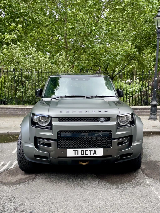 Land Rover Defender Octa parked up in St James’s Square, London