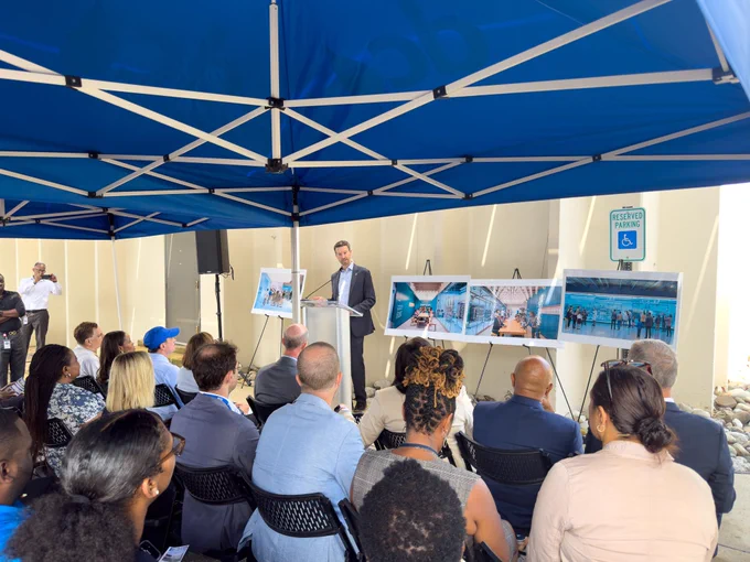 Councilmember Allen speaks at the groundbreaking event for the Pure Water DC Discovery Center
