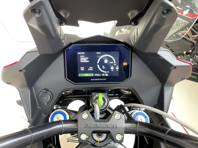https://shop.e-performance.ch/saas/web/e-performance/p/Energica_EXPERIA_FLAME_WHITE.aspx