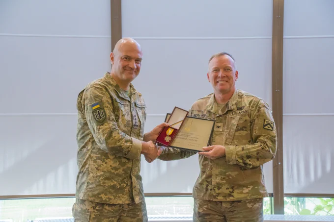 Driving Change with the Best!\n\nCOL JJ Serowik received a Ukrainian Medal for his contributions to Lethality and Partner Cooperation. His work in Ukraine captured best practices from the conflict, Driving Change to Forging Victory for the future. #DriveChangeForgeVictory\n\nClick the link to find out more\nhttps://www.army.mil/article/293178