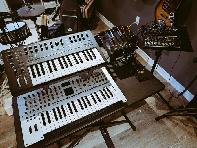 Moog Messenger, Roland Gaia 2