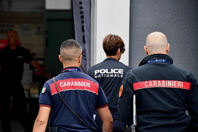 Carabinieri et police nationale