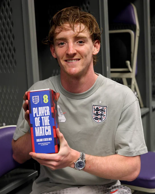 Anthony Gordon presenting Player Of The Match award. 