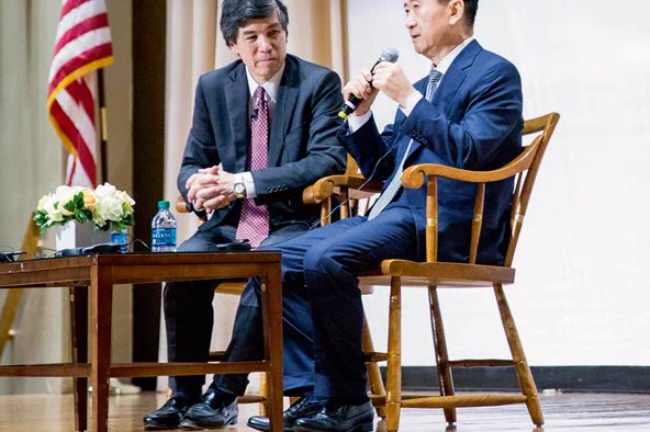王健林2015年哈佛公开课演讲现场。照片：万达集团