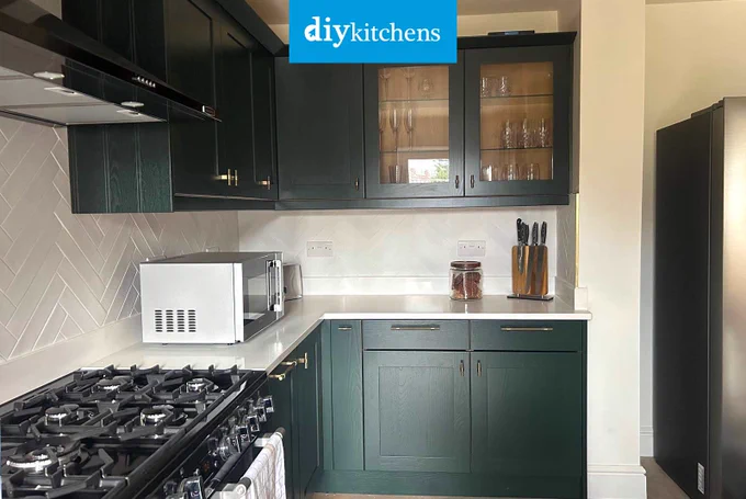 An Innova Bramley Bespoke Painted Shaker #kitchen | DIY Kitchens