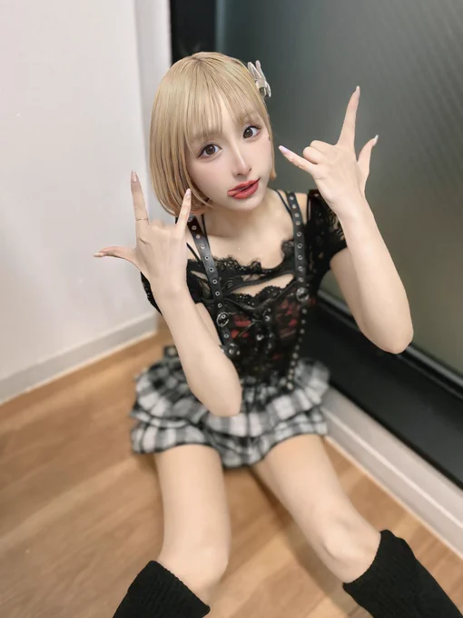 ルールはないししたい格好するべきだっ！！