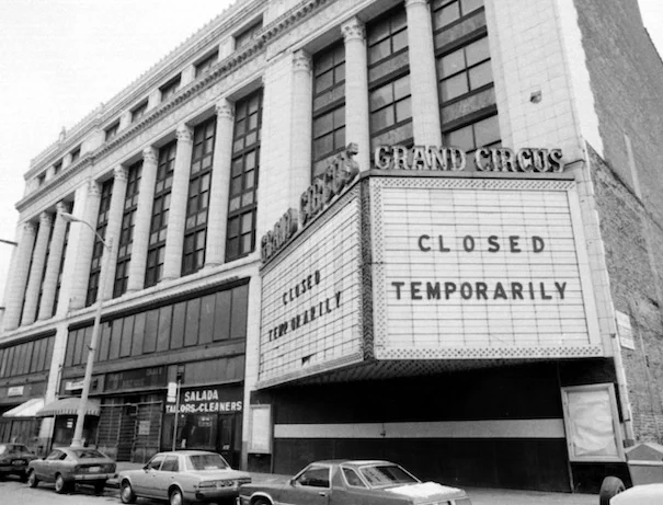 Exterior view of the Grand Circus Theater with "Closed temporarily" displayed on the marquee, taken in 1979. Courtesy: Detroit News Collection.