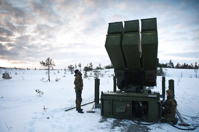 Système de missiles sol-air avancé norvégien – Originellement sur le compte flickr de Soldatnytt : https://www.flickr.com/photos/soldatnytt/5098647353/