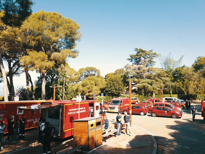 Exercice cadres de la sous direction territoriale de lutte contre les feux de forêts organisé par la compagnie de Nice🔥🌳 
Pour la première fois en inter services avec la police municipale, la réserve communale de sécurité civile, les cadres de la ville de Nice et le comité de quartier du Mont Boron.