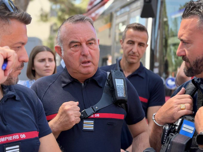 Exercice cadres de la sous direction territoriale de lutte contre les feux de forêts organisé par la compagnie de Nice🔥🌳 
Pour la première fois en inter services avec la police municipale, la réserve communale de sécurité civile, les cadres de la ville de Nice et le comité de quartier du Mont Boron.