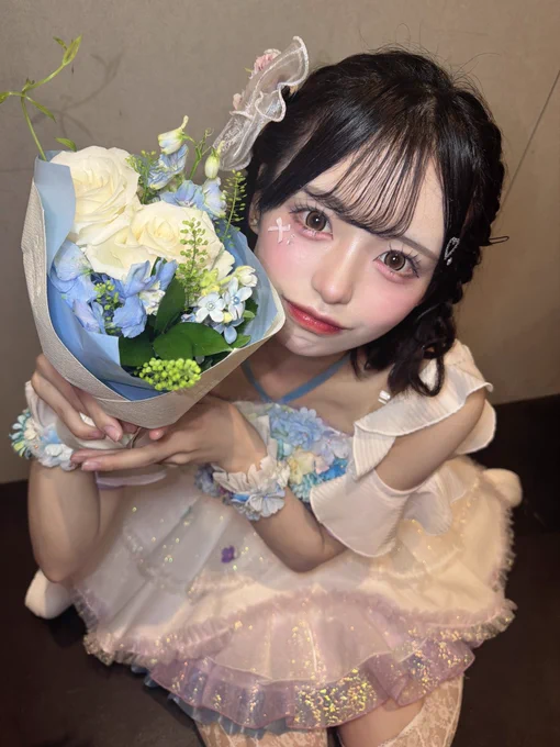 花束までありがとうございます💐✨
最年少！頑張ります🥹🩵