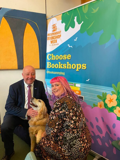 Steve Darling MP with a team member at the booksellers association 