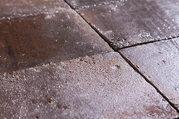 Rustic Elegance, tile with a brillant texture and metallic terracotta look.

