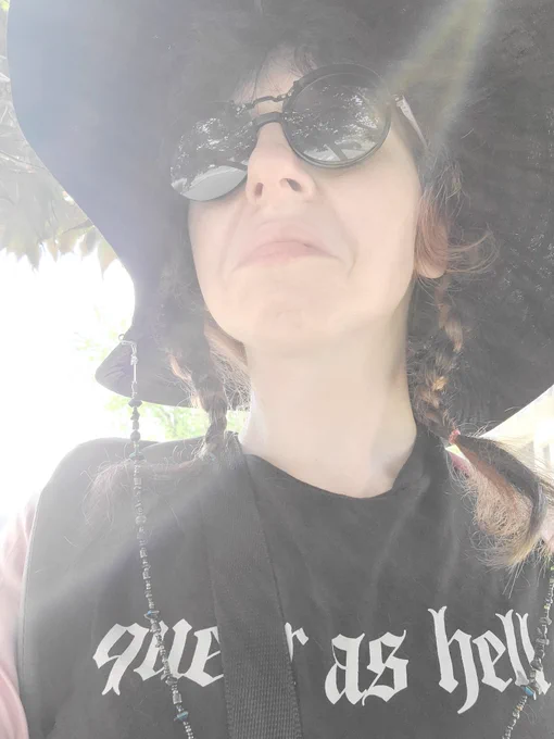 Div looking entirely fed up w the sun 