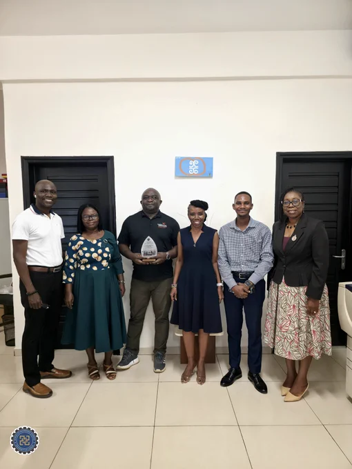 The Dean of SES, Ing Prof. Elsie Effah Kaufmann, and the HoD of Agricultural Engineering, Dr. Ing Peace Korshiwor Amoatey, today hosted a brief farewell ceremony for Prof. Cedrick Kwuimy of the University of Cincinnati, marking the end of a transformative five-month visit. A plaque of appreciation was presented to Prof. Kwuimy for his generous service. Among those present were Mrs. Caroline Eleanor Berko, School Administrator, and Prof. Charles Darwin Annan of Université Laval in Canada, a former visiting scholar to the School.

Prof. Kwuimy leaves a profound legacy. He revitalised the Introduction to Engineering course, mentored first-year students to present their projects at external conferences, organised high-impact workshops for students and faculty, and continues to provide critical support for the School’s tracer study program. The School of Engineering Sciences thanks him for his dedication and friendship, and assures him that this will always be his home.

#ug_engineering