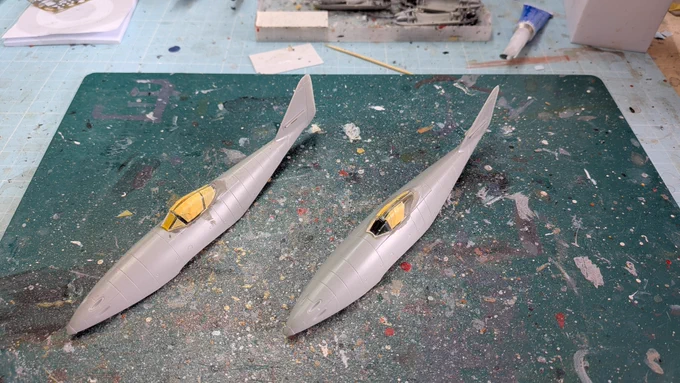 Hobbyboss P262 and Ki202 1/72 scale models.