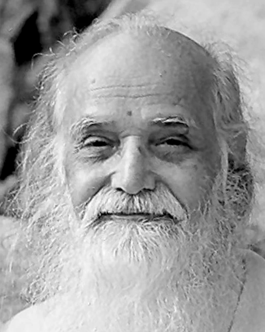 11-06-2026

அன்பர்களின் கேள்விகளும் – அருட்தந்தையின் பதில்களும்

❓ கேள்வி: சுவாமிஜி!! மனிதகுலம் சிறப்பாக வாழ வேண்டும் என்று ஒருவர் நினைக்கிறார். உலக அமைதி வேண்டி சமுதாயப் பணியை வாழ்நாள் முழுவதும் செய்து அதே எண்ணத்துடன் உயிரை விடுகிறார். அவருடைய உயிரின் நிலை என்ன?

✅ பதில்: இதுபோன்ற சமயங்களில் இந்த எண்ணமானது அவர்களுடைய சீவகாந்தத்தில் பதிந்திருக்கும். ஆனால் அது ஒர் உயர்ந்த ஆன்மாவாக இருப்பதால், உலகத்தில் இதே போன்ற ஒத்த உயர்ந்த கருத்துடைய மனிதருடன் இணைந்து, தன் நோக்கத்தைத் தொடர்ந்து நிறைவேற்றிக் கொள்ளக் கூடிய செயல்களை ஆற்றும்.

வாழ்க வளமுடன்!!

அருள்தந்தை வேதாத்திரி மகரிஷி

(நாளையும் தொடரும்)
✖️K.Pudur MVKM Trust, Madurai - https://x.com/VethathiriGnana
🤝https://www.facebook.com/profile.php?id=61571368175907
📷https://www.instagram.com/vethathiriyagnanakkudil/
🔔 ▶️https://youtube.com/@SKYVethathiriyaGnanakkudil
🔊https://whatsapp.com/channel/0029VaB0XY7HAdNYxrqigu01
📮Telegram: https://t.me/ _Bgm46FYaMU3ZDBl