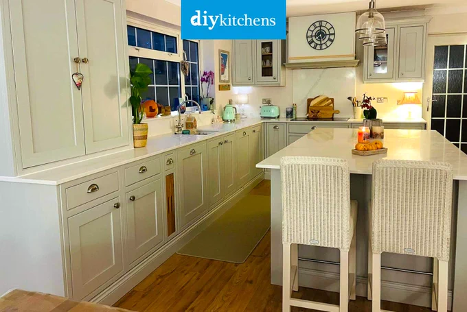 An Innova Helmsley Dove Grey Inframe #kitchen | DIY Kitchens
