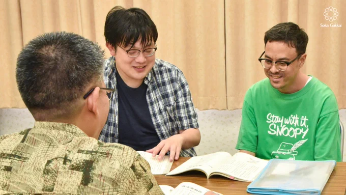 🆕News: On June 7, some 39,000 Soka Gakkai members and friends took the introductory level Buddhist study exam at 1,360 venues across Japan. The exam covered three of Nichiren Daishonin's writings, the fundamentals of Nichiren Buddhism and the history of the Soka Gakkai. Soka Gakkai President Minoru Harada, Women's Leader Masami Nasu and local leaders across the country visited venues to encourage participants.

#SokaGakkai #BuddhisminAction #SokaGakkaiNews